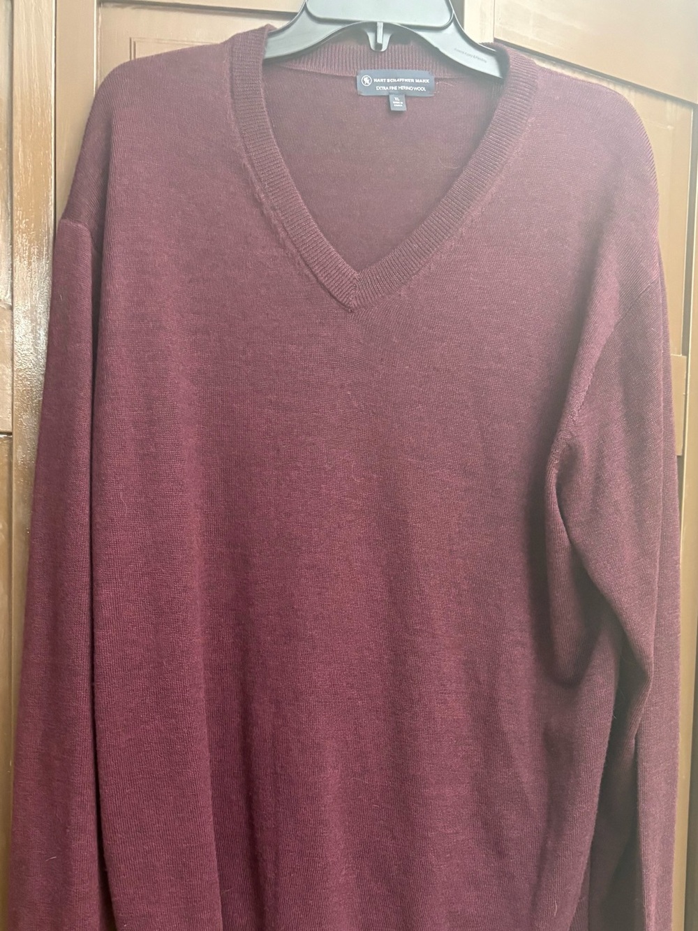 Hart Schaffner Marx Extra Fine Merino Wool V Neck Sweater XL Burgundy